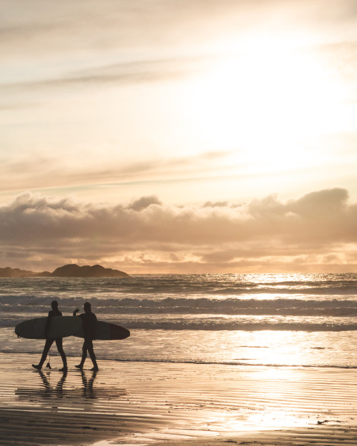 adm-kng: Chesterman Beach. Tofino, British Columbia | instagram | prints  Gorgeous seascapes. Love t