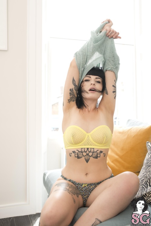 suicidegirlslover:  Beckah Suicide