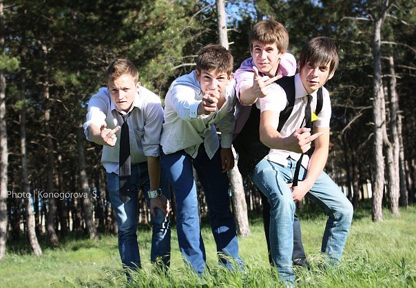 nikitagutsu:  A Boy and His Posse