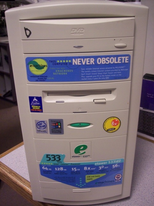 vintage-tech: “This computer is NEVER OBSOLETE” with its 64mb of RAM, 533MHz processor, 