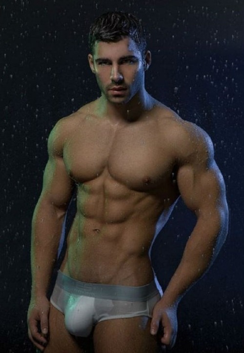 XXX rawbeautyexpress:  A Wet Roman Dawidoff http://rawbeautyexpress.tumblr.com/ photo