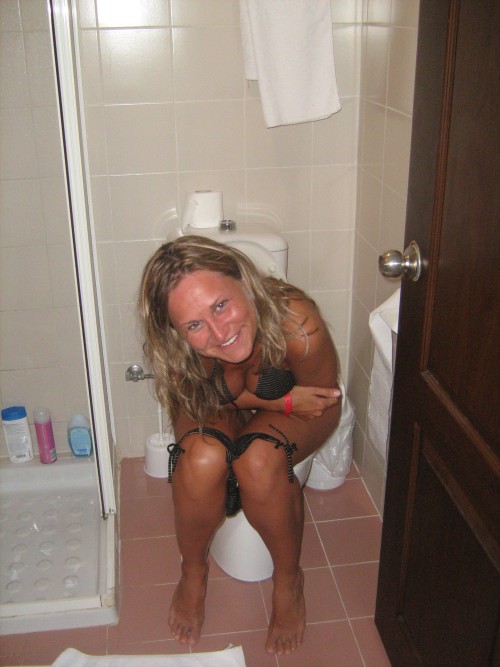 TOILET PEE