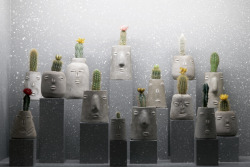 80sdeco:Theo Mercier face vases with cacti