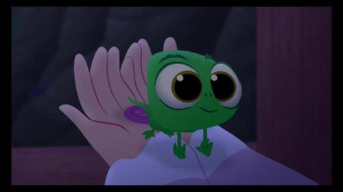 spongicx:Spoiler Screenshots from today’s new Tangled “Pascal’s Story”.