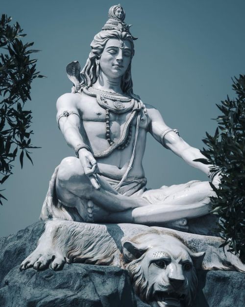 hinducosmos: Lord Shiva - New Railway Station in Rishikesh देवों के देव महादेव  (via Instagram: Mana