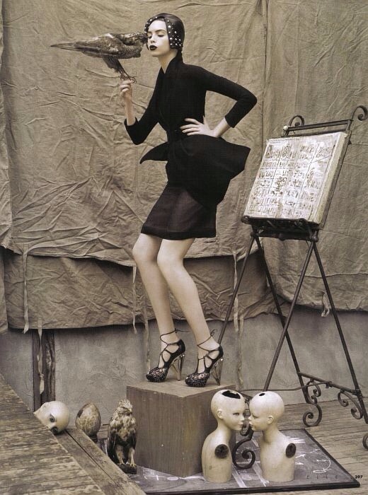 document334:  Charlotte Kemp Muhl