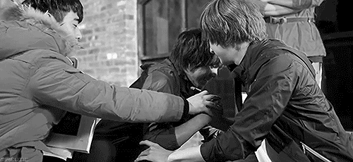 mireutic:  Arm Wrestling ‐ Mir vs Thunder 