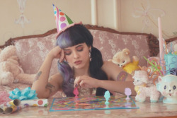 moshmallow:  Melanie Martinez - Pity Party 