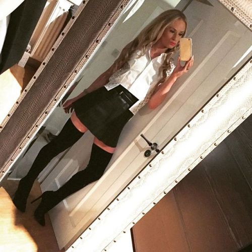 Source : sexyinstush.tumblr.com/ Instagram Name: surrey_girl