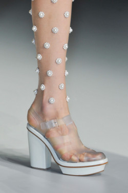 modern-gilt-blog:   Simone Rocha SS14  