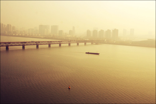 About China Sunset on Great Yangtze River. Photo by Alona Spectorman