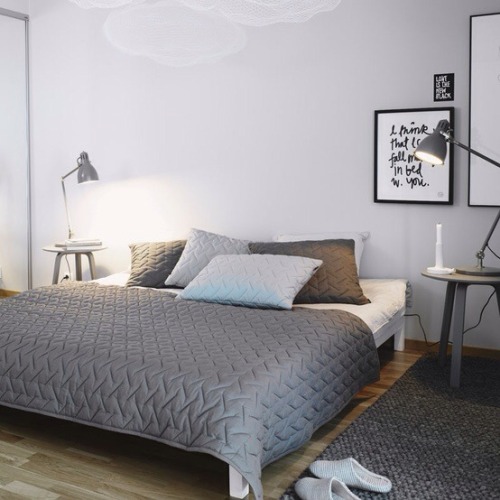 Simple Scandinavian-style bedroom ideas. (Source: www.digsdigs.com)