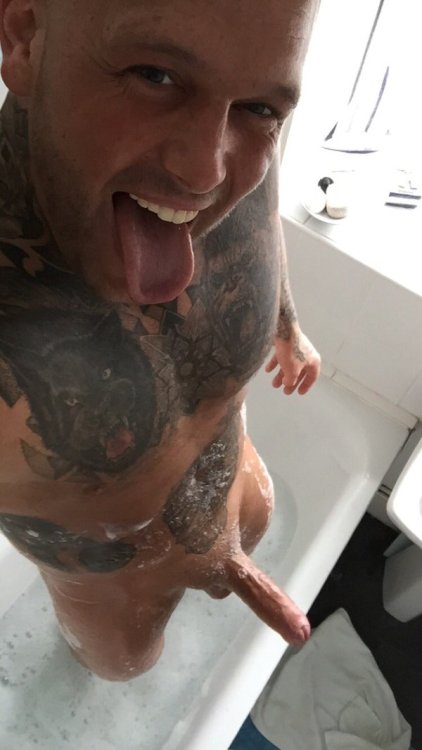 yoursporadiccollectorduck: topmakoshark:Masculine tatted bottom Bet he moans like a whore while gett