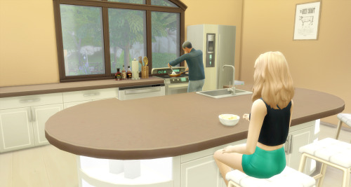 Jesse is a good husband!They are so good together :D