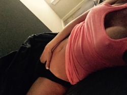 sexsquatsandcherrysontop:  I hate waking up alone~🍒