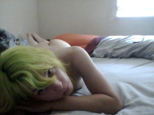 cristinaxxxtrap:  Very cute amateur sissy;)  Yummy. I’d love to just eat you right up. Om nom nom.