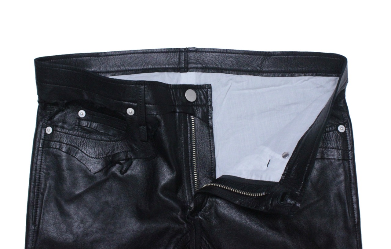 circus-e-boutique:  sp.0005aAW15rough out jean. (Lambskin.)color. black.size. 52.price.