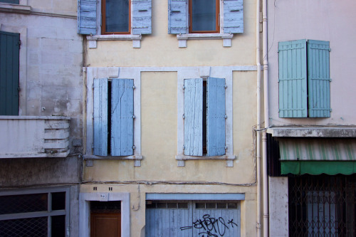 scottmarcbecker: centre ville, arles, provence, france, 2015