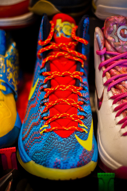 sneakerphotogrvphy:  DSC_1653.jpg by whoretaleza on Flickr. 