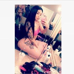 stripper-locker-room:  https://www.instagram.com/princess__pocahontas__/