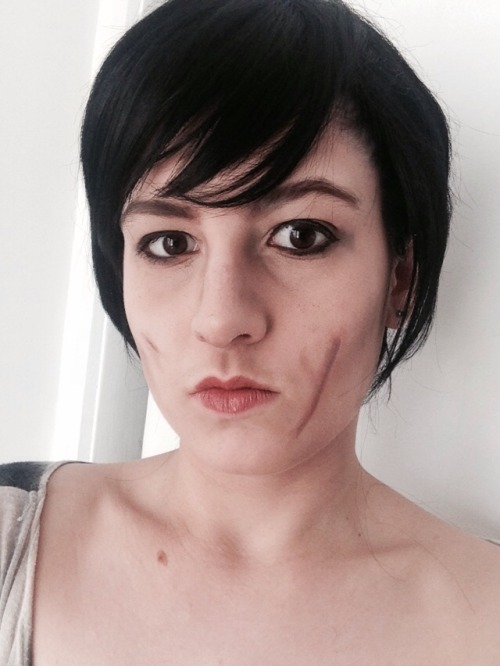 dantalionhuber: I did a cassandra makeup test and it just kinda turned into female hawke…..