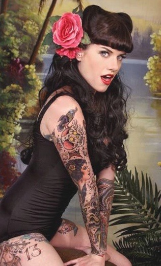 XXX Women with tatoos photo