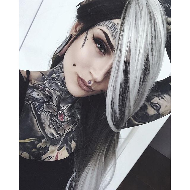 socialpsychopathblr:  Monami Frost