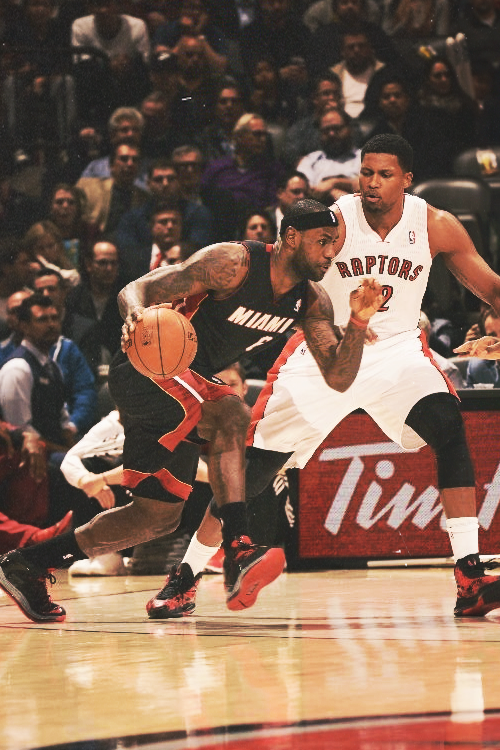 -heat:  35 points, 8 rebounds and 8 assists.  King shit (salute)