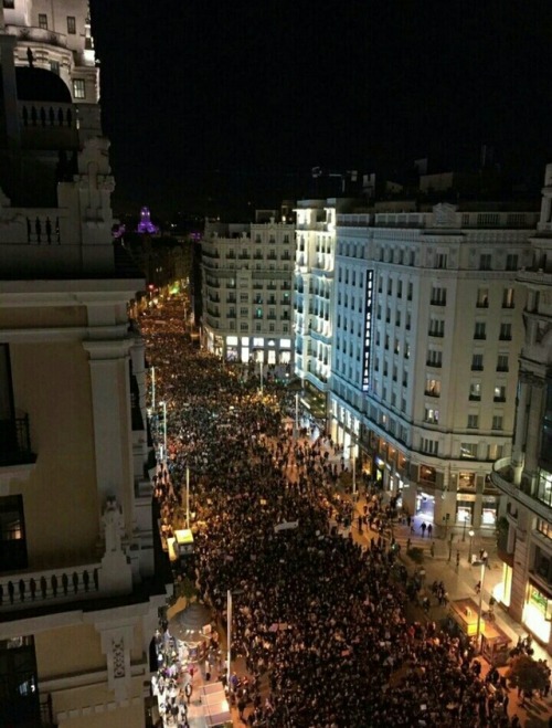 Si paramos nosotras, se para el mundo ✊[Manifestación 8M; Barcelona y Madrid]