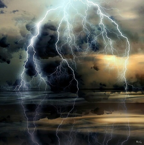 daisylav: Lightning storm 