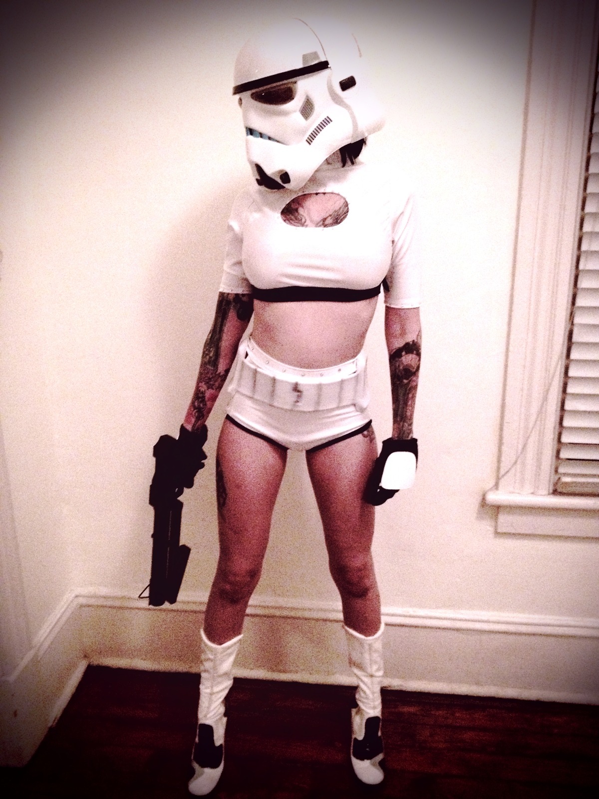 melodiegore:  My butt looks horrible but here is my awesome new stormtrooper gogo