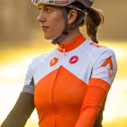 eztoride: castellicycling: On the fifth day of Christmas Strava gave to me… This new orange kit. T