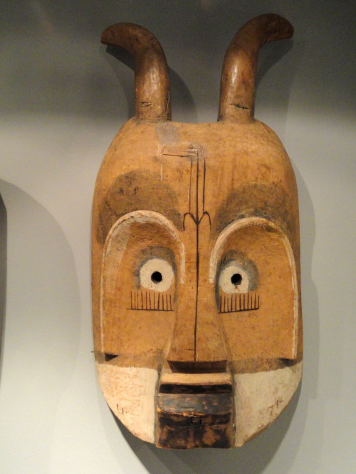 Mask from Cameroon.  Now in the Staatliches Museum für Völkerkunde, Munich, Germany.