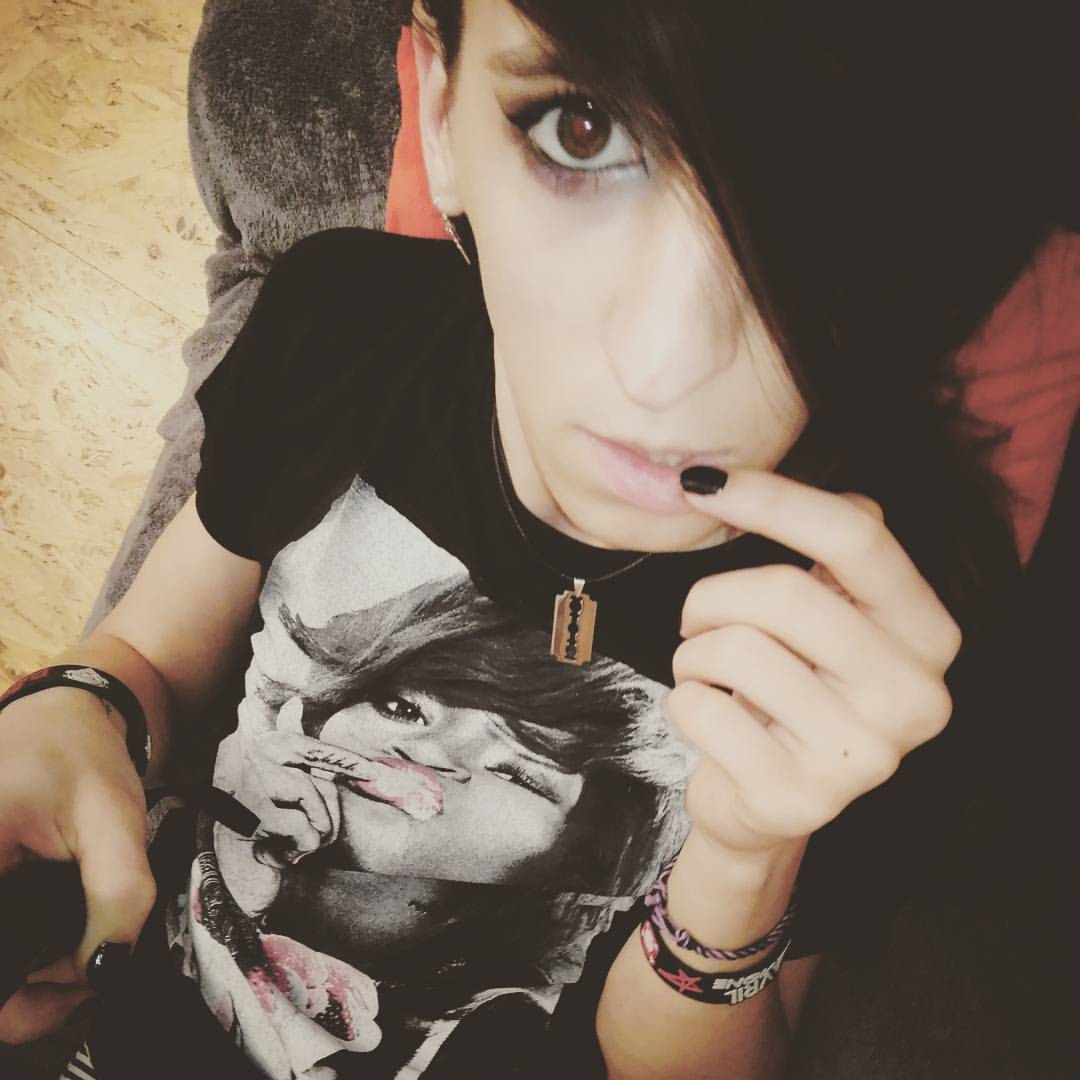 Rawr rawr #emo #emotrap #trap #tgirl #scenegirl #scene #gothgirl #goth #alternative