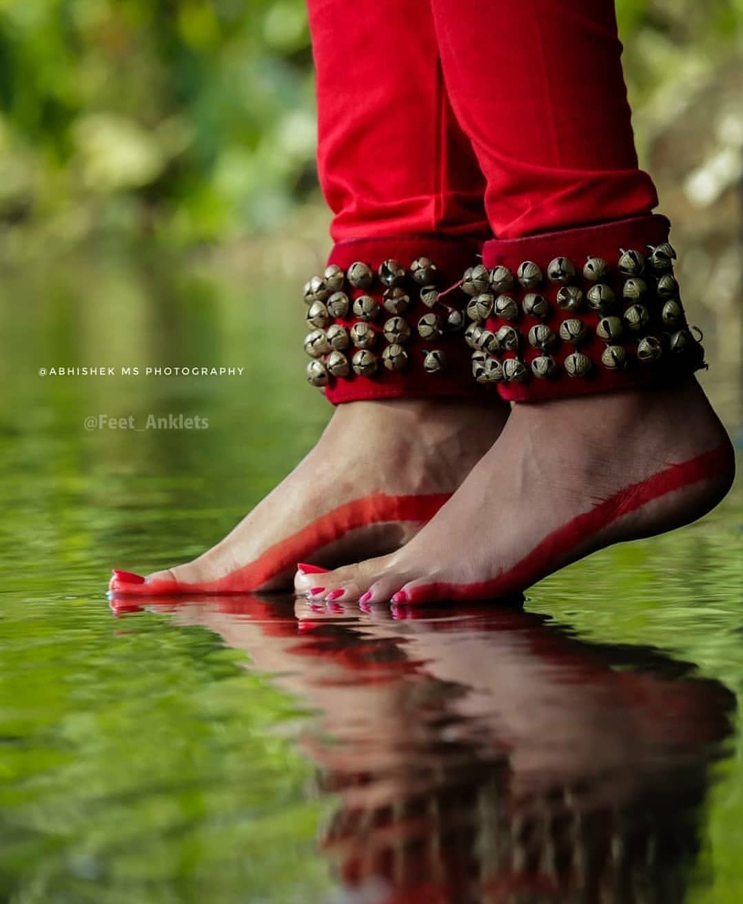 feetanklets:  Reflection 💖 . Click by @ab_hishek_ms  . Model @_b.l.u.e_a.n.g.e.l_