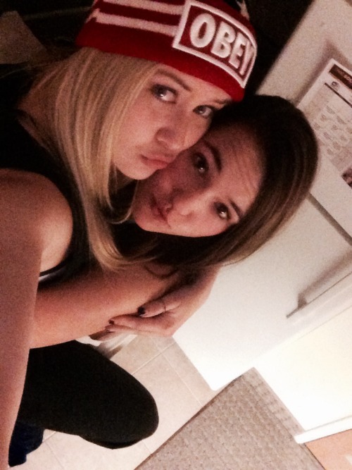 lezobey:  lesbian blog ♀ 