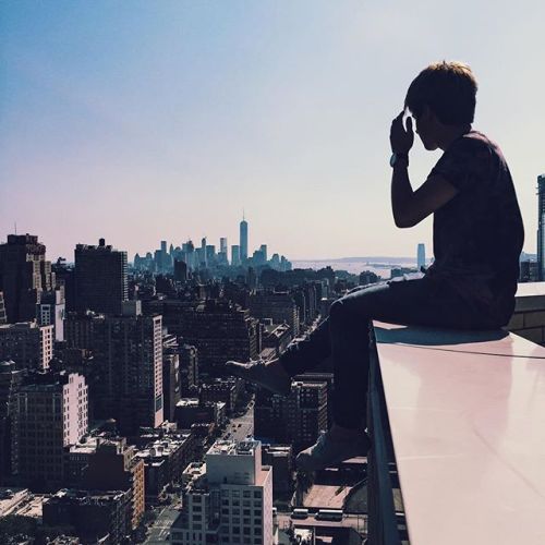 lxkekorns:lukekorns:On the edge of my favorite city. And this was probably the scariest thing I&