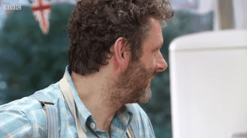 Celebrity Bake Off With Michael Sheen And His HANDS