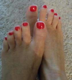 hotwife-feet-toes-soles:  Ohhh My!!! Daddy