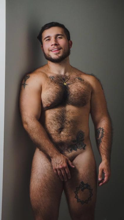 dudeswillfuckdudes:  follow this blog for