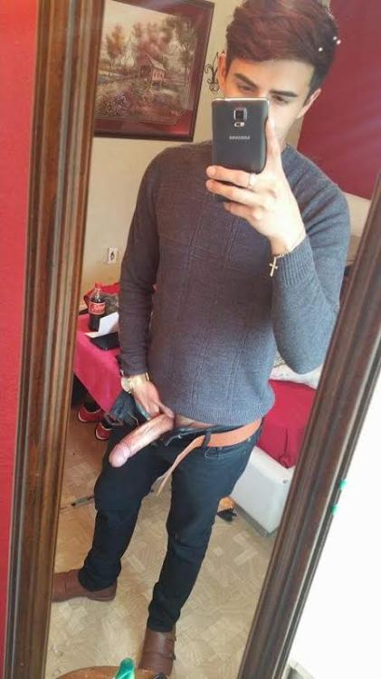 betosbackalley:  This is 22 y/o Kevin from adult photos