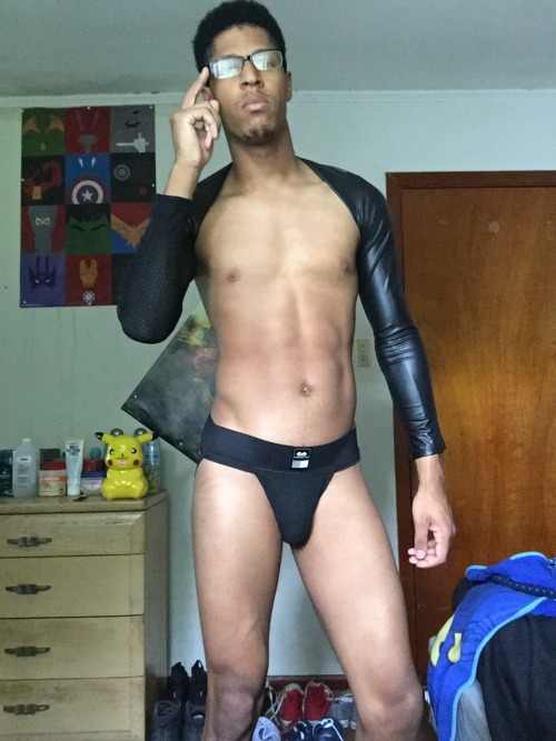 Porn crepuscolo-scuro:  Gay Super Villain Nerd photos