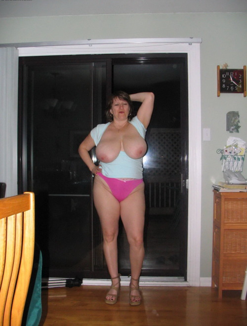 http://lovinthickmoms.tumblr.com/post/52719679313