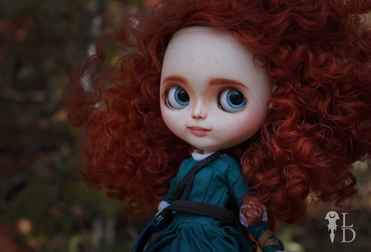 luciana-dolls: Merida Blythe and her brother bear.   Link for sale here: https://www.etsy.com/listing/551085354/ooak-merida-and-hubert-bear-brother