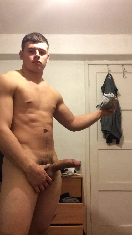 flaitestriplex:  angelithosexxxy:  Lindo…  Mi prototipo máximo de hombre ideal