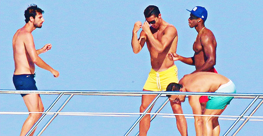 siempreconcristiano: Private lessons on how to celebrate “Ronaldo-Style” | Saint-Tropez,