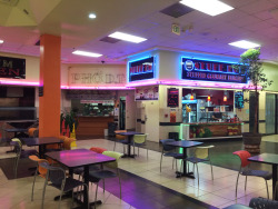 sleazeburger:Dead food court in Downtown LA