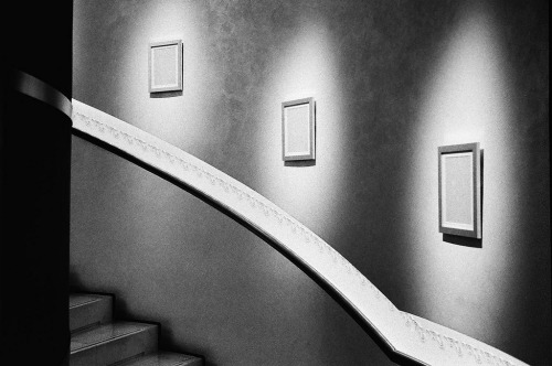  Stairs by Mitsudomoe Via Flickr: Pentax KM, SMC Pentax K 55mm f1.8 Fuji Acros 400 pushed 800 Rodina