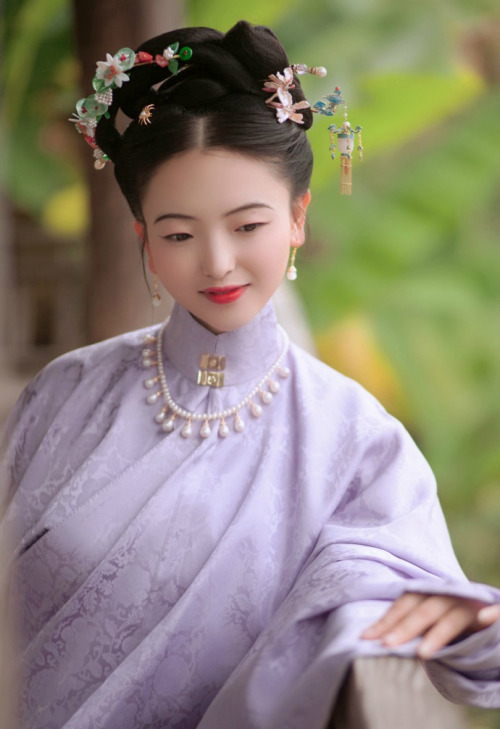 hanfugallery:hairstyles and hair accessories for chinese hanfu 