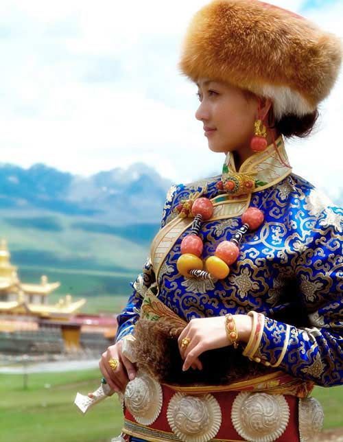 Women of Tibet (Click to enlarge)